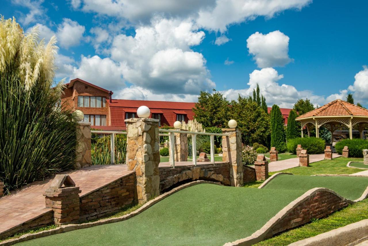 Kachretʼi Ambassadori Kachreti Golf Resort מראה חיצוני תמונה